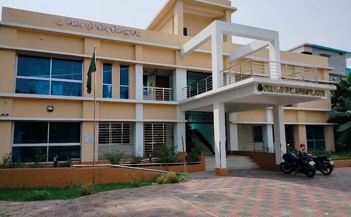 ‎৯ টার অফিস কয়টায় হয়,স্বক্রিয় দালাল চক্র !