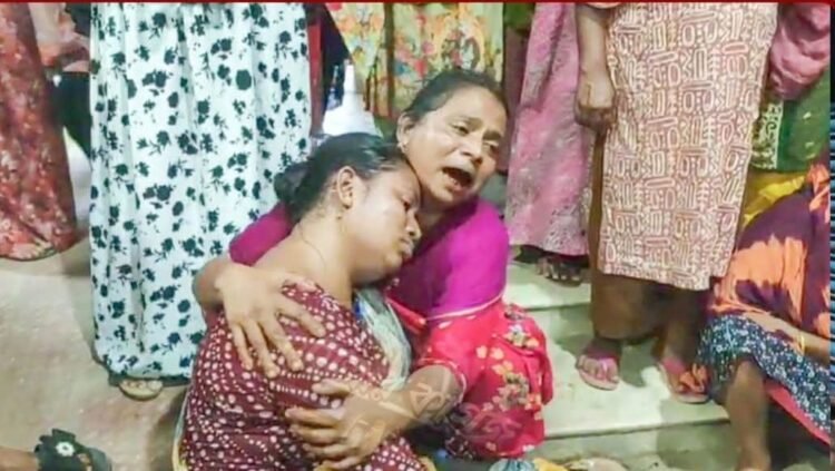 কুমিল্লাতে কাঁটাবন এলাকায় এক যুবককে কুপিয়ে হত্যা করে দুর্বোত্তরা