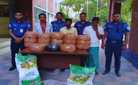 কিশোরগঞ্জের নিকলীতে ৩৬ কেজি গাঁজা সহ তিন মাদক ব্যবসায়ী গ্রেফতার