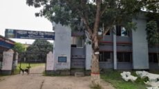 নাচোলে ছুটি ছাড়াই ১৬ দিন যাবত অনুপস্থিত প্রধান শিক্ষক