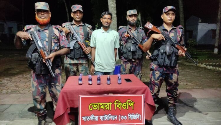 সাতক্ষীরা সীমান্তে বিজিবির অভিযানে এক আসামি সহ এগারো লক্ষ্য টাকার ভারতীয় মালামাল আটক করেছে বিজিবি