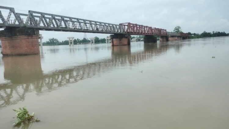 বিপদসীমার উপরে প্রবাহিত হচ্ছে  দুধকুমার নদের পানি, নিম্নাঞ্চল প্লাবিত