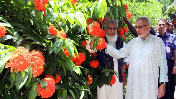 বিক্রমপুরের সেঁওতি বাগানে টিএসআই রিসার্চ সেন্টারের উদ্বোধন অর্থনৈতিক গবেষণায় নতুন দিগন্তের সূচনা
