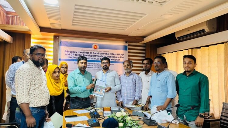 খুরুশকুল ও চৌফলদন্ডী ইউনিয়নের ঝুঁকি নিরূপণ প্রতিবেদন হস্তান্তর