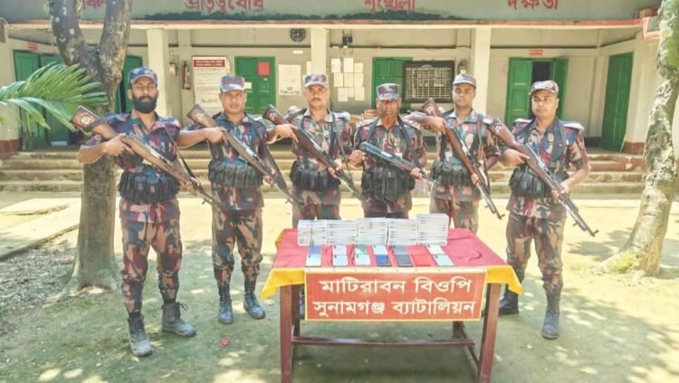 মধ্যনগরে ৭০ পিস ভারতীয় মোবাইল ফোন জব্দ করলো বিজিবি।