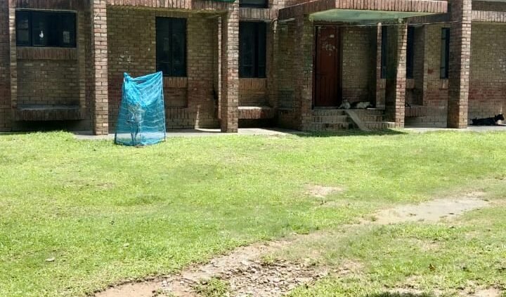 দীর্ঘদিন ধরে বন্ধ পোড়াকান্দুলীয়া ইউনিয়ন স্বাস্থ্য কমপ্লেক্স।