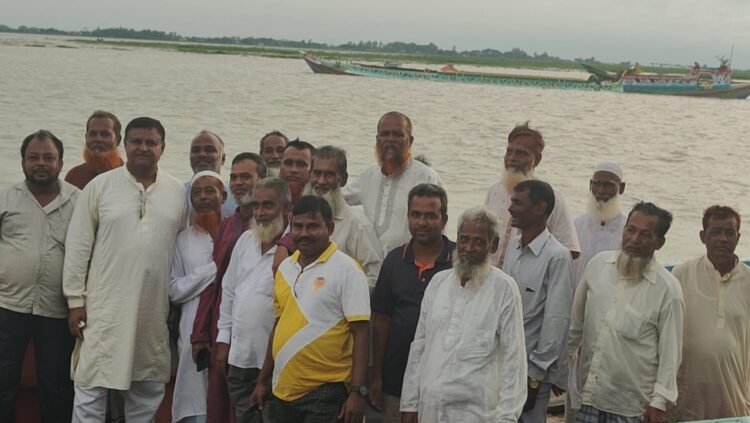 পদ্মা নদীর ভাঙন এলাকা পরিদর্শনে পাঁচগাও ইউনিয়ন বিএনপি