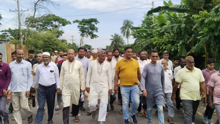 সংসদীয় বাগেরহা‌ট-৪ আসন পূর্ণবহলের দাবিতে শরণখোলায় হরতাল ও বিক্ষোভ মিছিল অনুষ্ঠিত