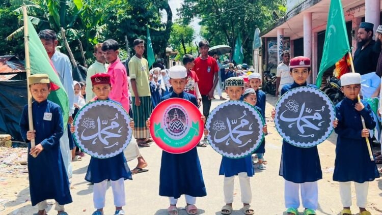 জশনে জুলুস উপলক্ষে ঘটিভাঙ্গায় গাউছিয়া সুন্নিয়া দাখিল মাদ্রাসা ও তাহেরিয়া ছাবেরিয়া হেফজখানার স্বাগত র‍্যালি অনুষ্ঠিত