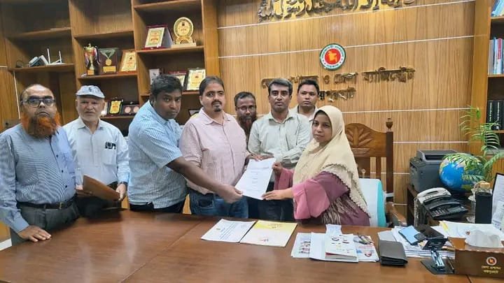 জয়পুরহাটে ৭ দফা দাবিতে ডিপ্লোমা ইঞ্জিনিয়ারদের স্মারকলিপি