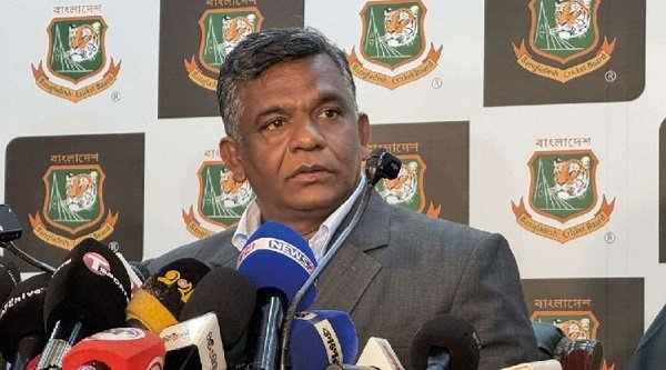 আজ ক্রিকেটারদের সাথে একান্তে মিটিং করবেন বুলবুল