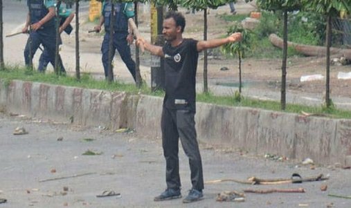 আবু সাঈদ হত্যার বিচার শুরু, ট্রাইবুনালে অশ্রুসিক্ত বাবা