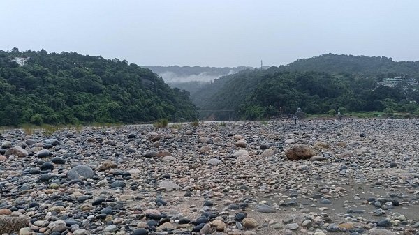 জাফলংয়ে পাথর লুটের ঘটনায় মামলা, আসামি ১৫০