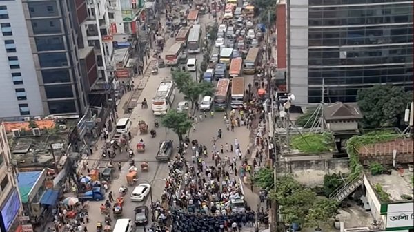 জাগপার ঘেরাও কর্মসূচি বাড্ডাতেই আটকে দিলো পুলিশ