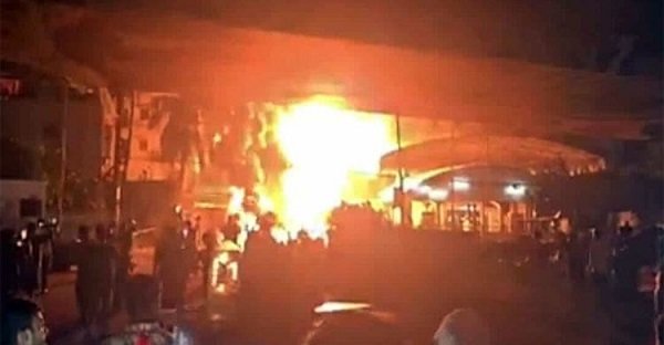 মহাখালী পেট্রোল পাম্পে আগুন, নিয়ন্ত্রণে ৫ ইউনিট