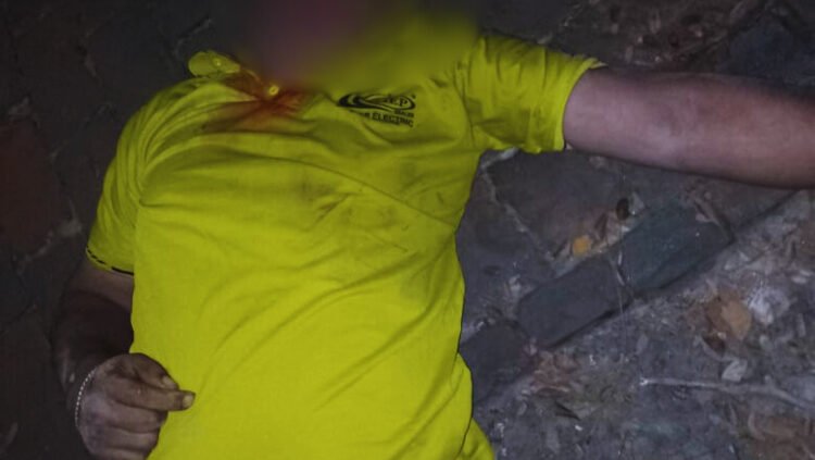 দুমকি উপজেলায়,  লেবুখালী পায়রা সেতুর টোল প্লাজার উত্তর পার্শ্বে অজ্ঞাত যুবকের লাশ উদ্ধার