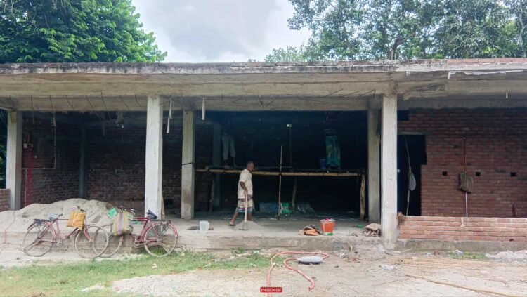 শ্রীপুরে সরকারি জায়গা দখল করে মন্দির নির্মাণের অভিযোগ