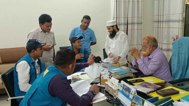 সিরাজগঞ্জ সরকারি কলেজে অনিয়মের অভিযোগে দুদকের অভিযান