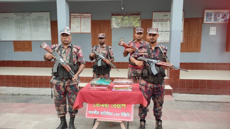 সাতক্ষীরা ও কলারোয়া সীমান্তে চোরাচালান বিরোধী বিশেষ অভিযান পরিচালনা করে প্রায় এগারো লক্ষ টাকার ভারতীয় মালামাল জব্দ করেছে বিজিবি