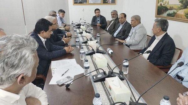 শীর্ষ ব্যবসায়ী নেতাদের সঙ্গে বৈঠকে বিএনপি