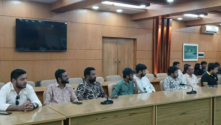 খুলনা জেলা প্রশাসক তৌফিকুর রহমানের সাথে  এনসিপি খুলনা মহানগর ও জেলা নেতৃবৃন্দর সৌজন্য সাক্ষাৎ