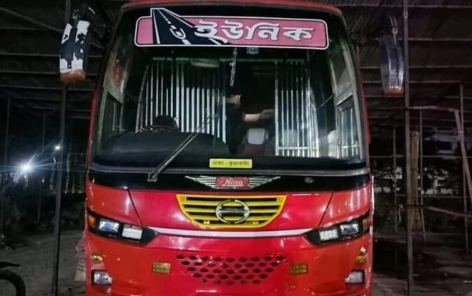 চালক কর্তৃক পবিপ্রবি’র শিক্ষক  ও ছাএদের হেনস্থা; চালক, হেলপার বরখাস্ত ও ইউনিক কর্তৃপক্ষের ক্ষমা প্রার্থনা