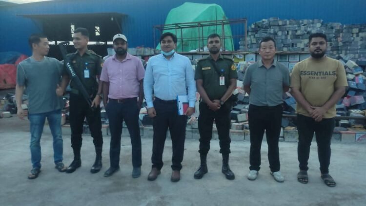 অবৈধ ব্যাটারি কারখানায় ৯ লাখ টাকা জরিমানা, বিদ্যুৎ সংযোগ বিচ্ছিন্ন