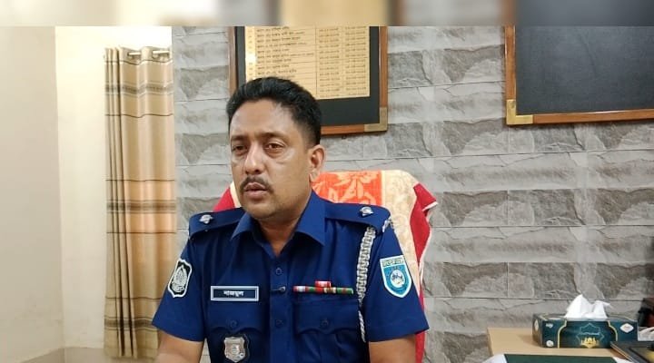 হাকিমপুর  থানার ওসি নাজমুল হকের নেতৃত্বে একমাসে ৯৬ জন আসামী গ্রেফতার