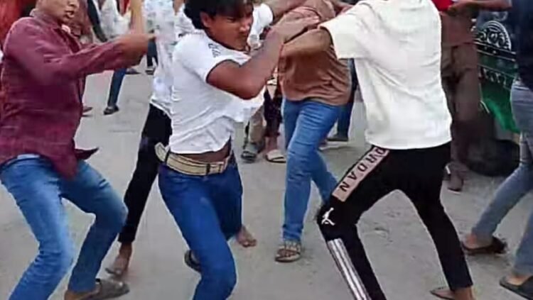 সেনবাগে বিএনপির নবগঠিত আহবায়ক কমিটি নিয়ে তীব্র উত্তেজনা – পক্ষে-বিপক্ষে মিছিল