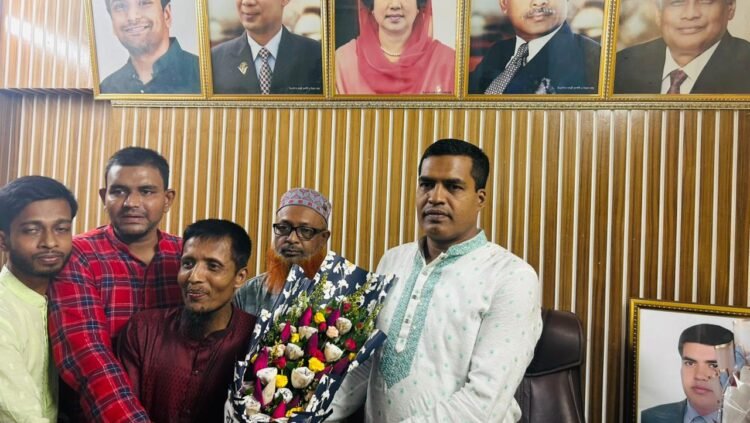 কামরাঙ্গীরচর থানা কমিটির উদ্যোগে একটি সংবর্ধনা অনুষ্ঠানের আয়োজন করা হয়