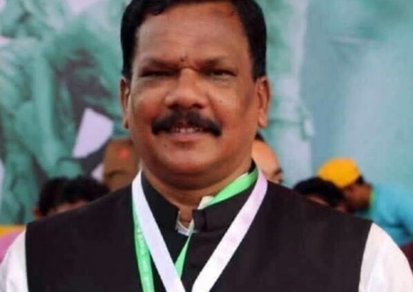 পৌর আ.লীগ সভাপতি আব্দুল ওয়াদুদ পিন্টু ঢাকায় গ্রেপ্তার