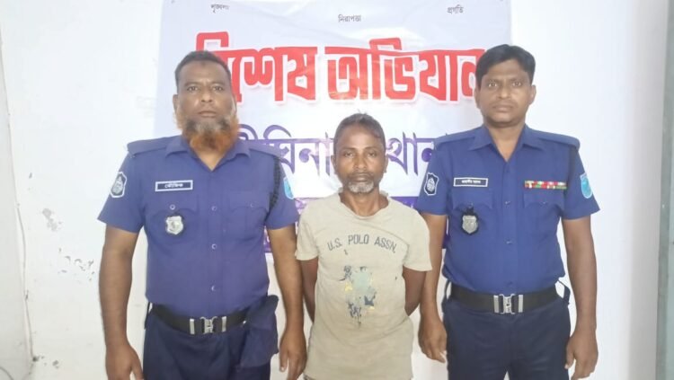 দীঘিনালায় পুলিশের অভিযানে যাবজ্জীবন সাজাপ্রাপ্ত আসামি গ্রেফতার