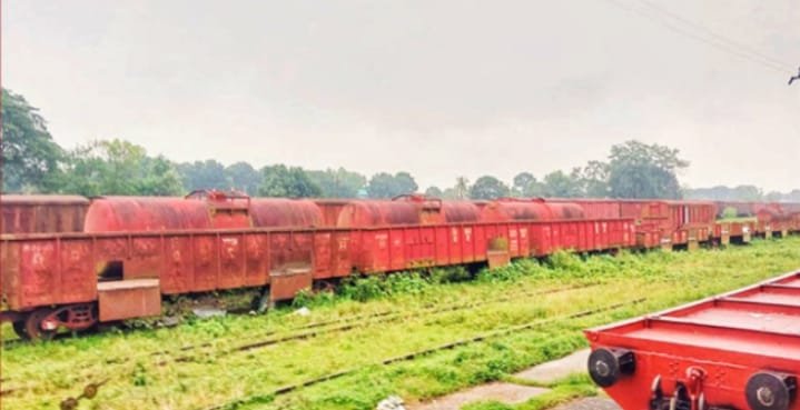 পড়ে থেকে নষ্ট হচ্ছে রেলের ৩০০ ওয়াগন, মেরামত করা হলে সাশ্রয় হবে কোটি কোটি  টাকা