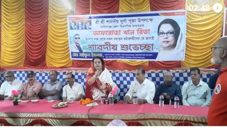 দৌলতপুরের-সনাতন ধর্মাবলম্বীদের পূজা মন্ডপ পরিদর্শন ও কুশল বিনিময় করলেন-জেলা বিএনপির আহবায়ক- আফরোজা খানম রিতা