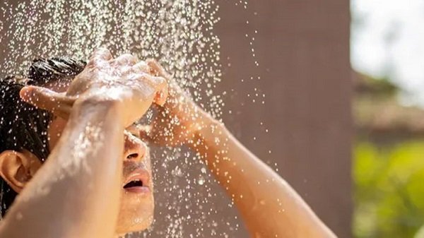 তীব্র গরম থেকে এসেই গোসল করা থেকে বিরত থাকুন