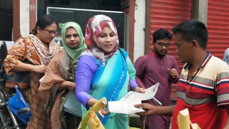 হেলেন জেরিন খান রাজৈরের টেকেরহাট বন্দরে ভোট চান