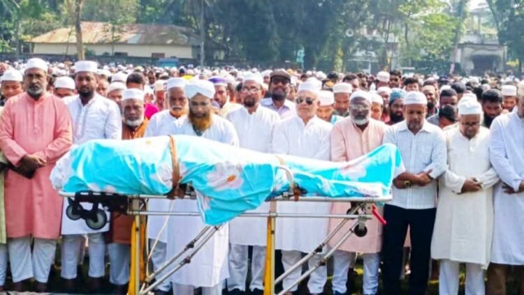 রাজাপুর উপজেলা বিএনপির সাধারণ সম্পাদক নাসিম আকনের নামাজে জানাজা ও দাফন সম্পন্ন
