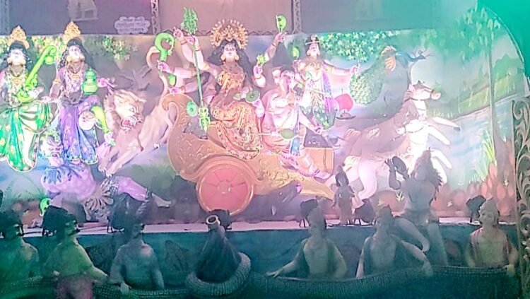 ফরিদপুরে বর্ণাঢ্য আয়োজনের মধ্যে দিয়ে শ্রীশ্রী কাত্যায়নী পূজা শুরু