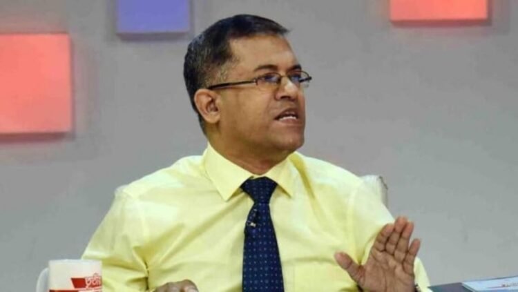 ১৫ সেনা কর্মকর্তার আইনজীবী থেকে সরে দাঁড়ালেন ব্যারিস্টার সরোয়ার