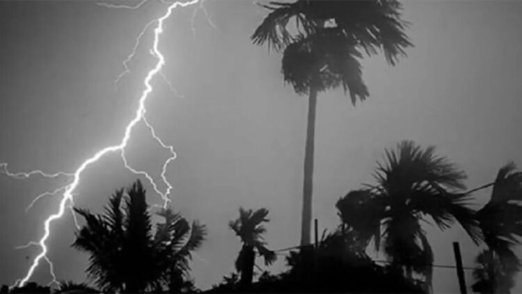 ঢাকাসহ ৪ বিভাগে বজ্রপাতসহ বৃষ্টির আশঙ্কা