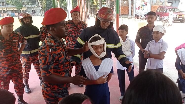 বটিয়াঘাটায় আন্তর্জাতিক দুর্যোগ প্রশমন দিবস-২০২৫ উদযাপন