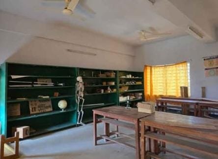 দুমকি উপজেলায়, হাতে-কলমে শিক্ষা বঞ্চিত শিক্ষার্থীরা  ব্যবহারিক শিক্ষায় স্থবিরতা