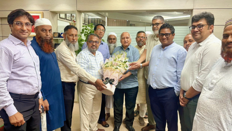 ইউজিসি চেয়ারম্যানের সাথে খুবি উপাচার্যের সৌজন্য সাক্ষাৎ