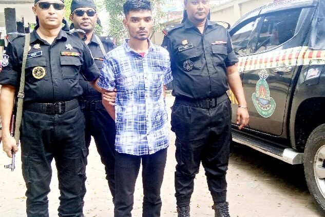 ফরিদপুরে বালিশ চাপা দিয়ে স্ত্রী হত্যা মামলায় স্বামী গ্রেপ্তার