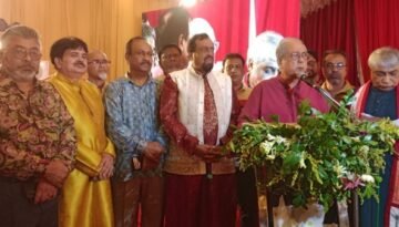 বনানীতে পূজামণ্ডপ পরিদর্শনে জাতীয় পার্টি নেতারা