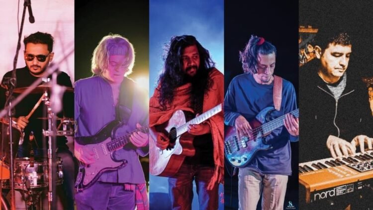 সোনার বাংলা সার্কাসের একক কনসার্ট ‘বিদায় হায়েনা এক্সপ্রেস’