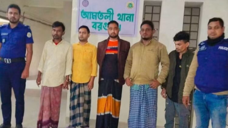 আমতলীতে বাসে অগ্নিসংযোগ অভিযোগে ৫ জন গ্রেফতার