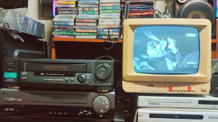 আমতলী থেকে হারিয়ে যাচ্ছে টিভি ভিসিআর ছবি দেখার স্বপ্নটা