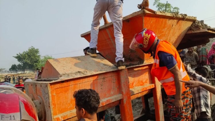 মণিরামপুরে ভাটার মেশিন হতে ৪ ঘন্টা পর শ্রমিকের ছিন্ন-বিচ্ছিন্ন মরদেহ উদ্ধার