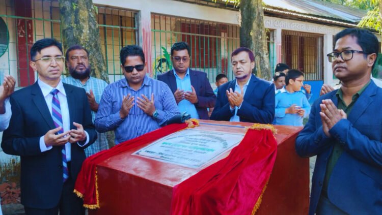 জলঢাকায় দুন্দিবাড়িতে পৌর পার্ক উদ্বোধন করলেন জেলা প্রশাসক 